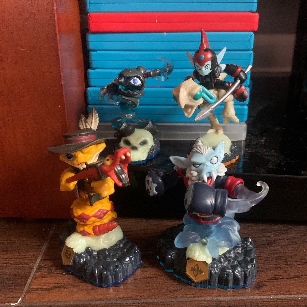 Sky lander swap force ghost symbol figures